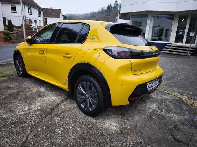 Peugeot 208-e Elektro 136 Allure Pack 208 -e