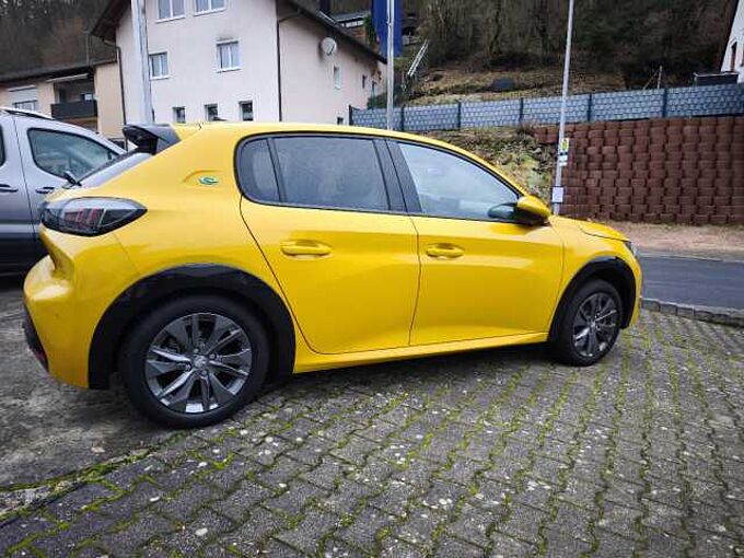 Peugeot 208-e Elektro 136 Allure Pack 208 -e