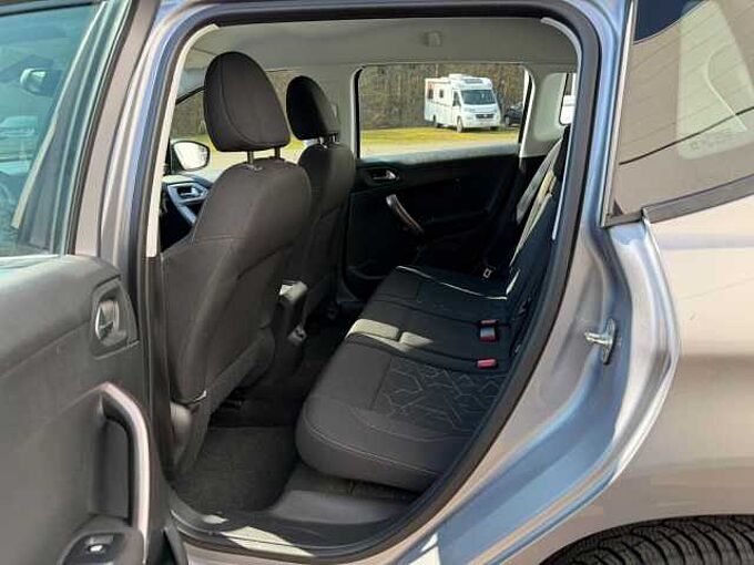 Peugeot 2008 VTi 1.2 Kombi 