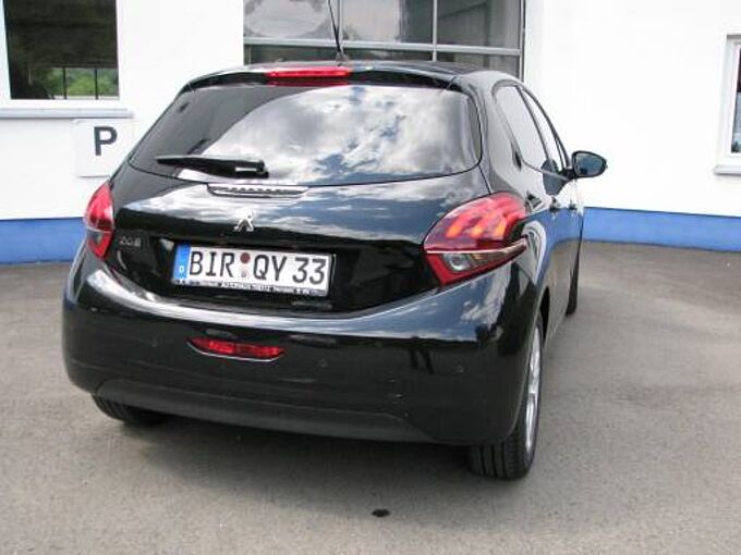 Peugeot 208 1,2 VTI 82 Signature 