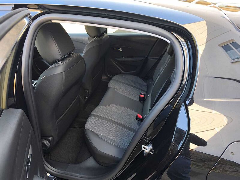 Peugeot 208 1.2 PureTech 100 ALLURE PT100