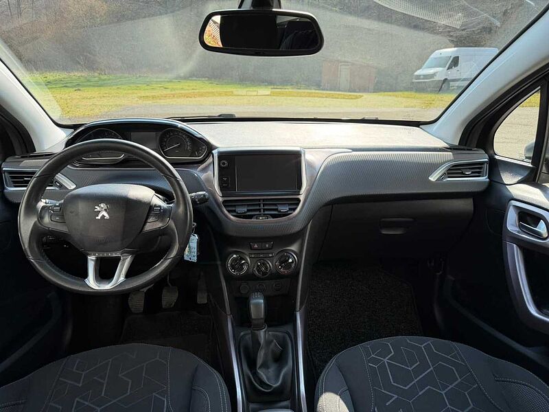 Peugeot 2008 VTi 1.2 Kombi